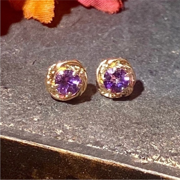 Trade for Jennifer M 💕 - Picture 12 of 16